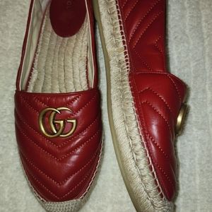 Red gucci shoes,size 10